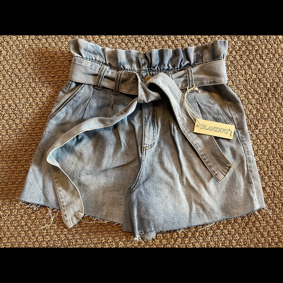 NWT Blank NYC Denim Self-belt Short Sz. 28 - Picture 2 of 9